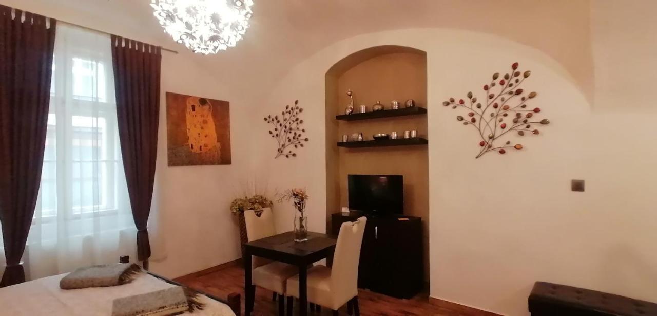 Apartment Jakubska 676 Prague